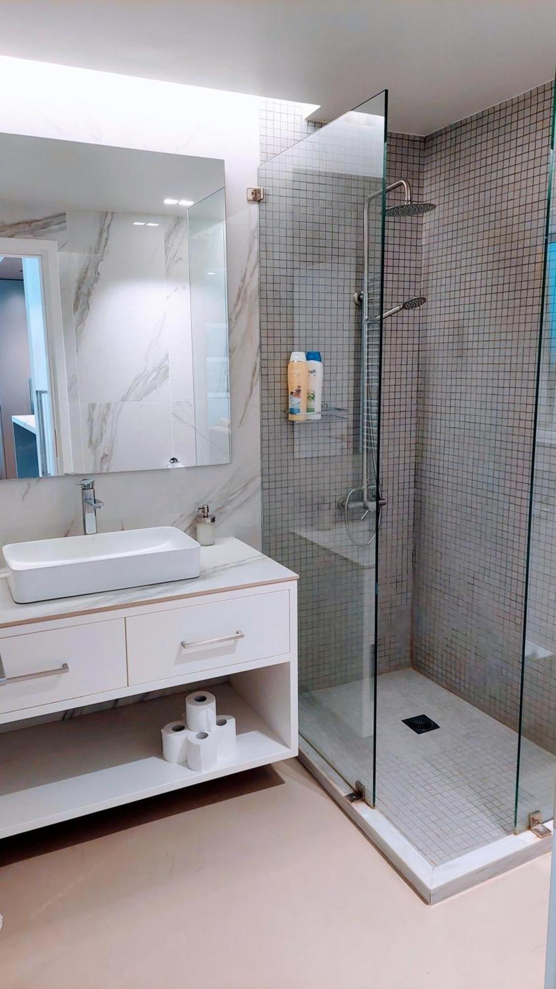 Luxurious Minimal Apartment In Acropolis เอเธนส์ ภายนอก รูปภาพ
