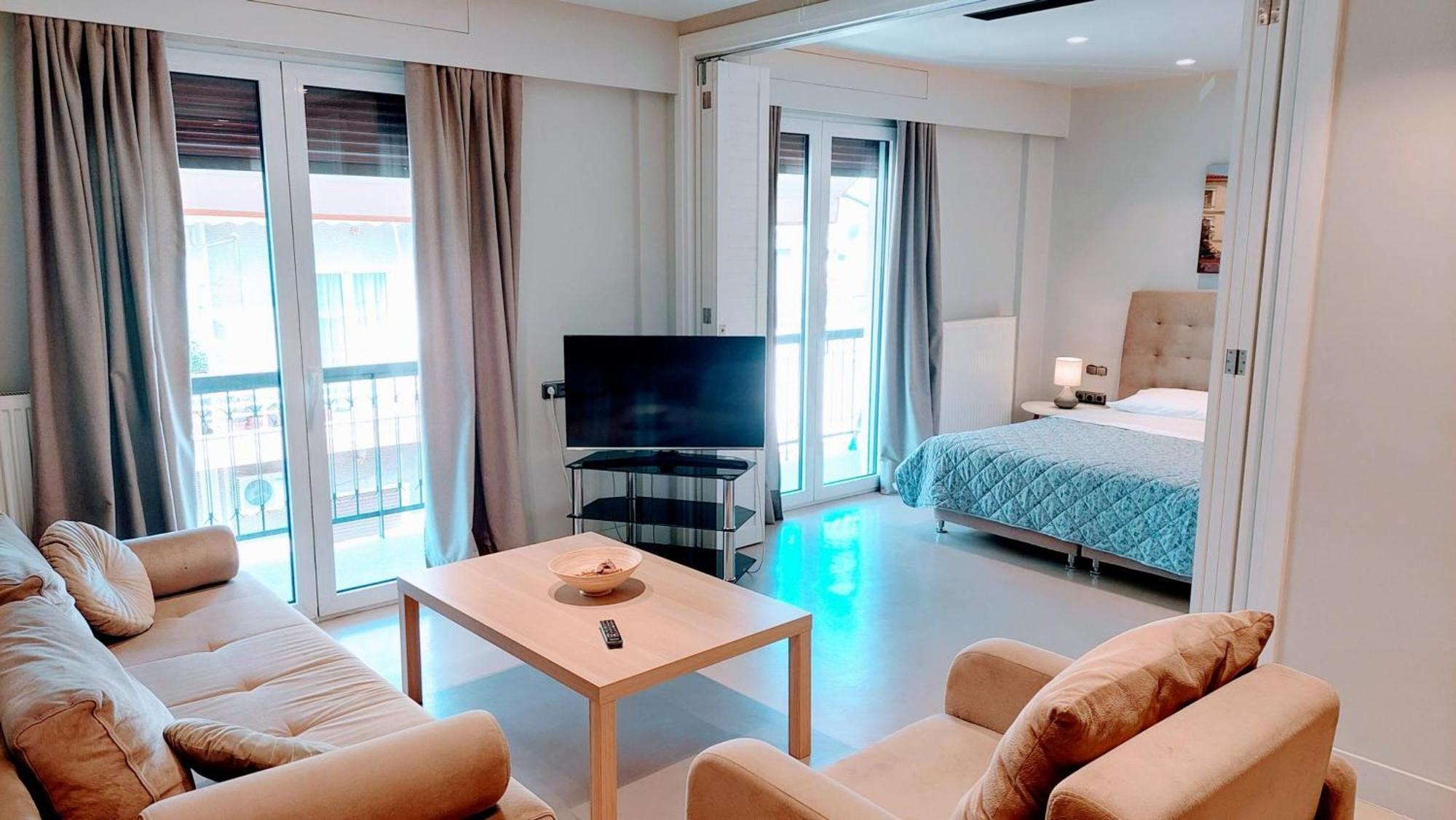 Luxurious Minimal Apartment In Acropolis เอเธนส์ ภายนอก รูปภาพ