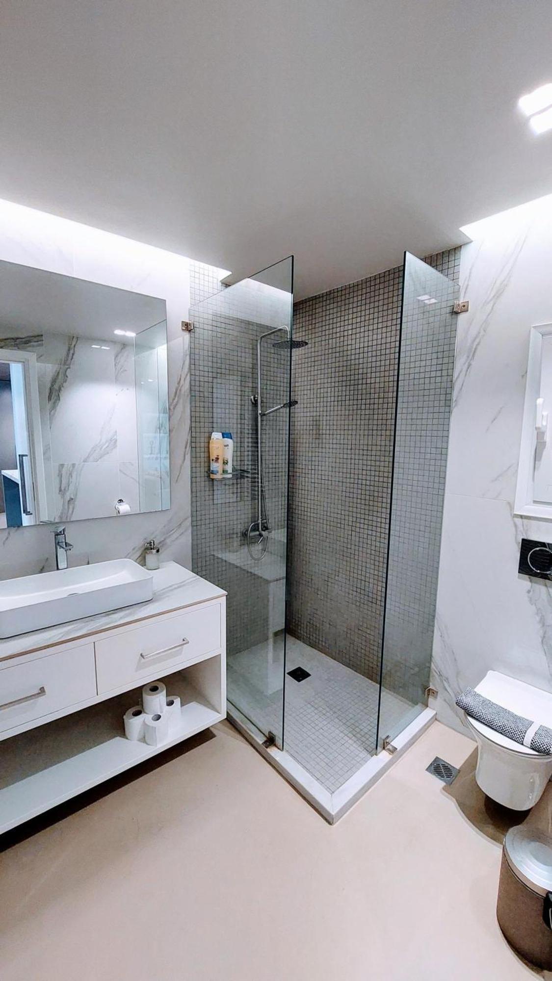 Luxurious Minimal Apartment In Acropolis เอเธนส์ ภายนอก รูปภาพ