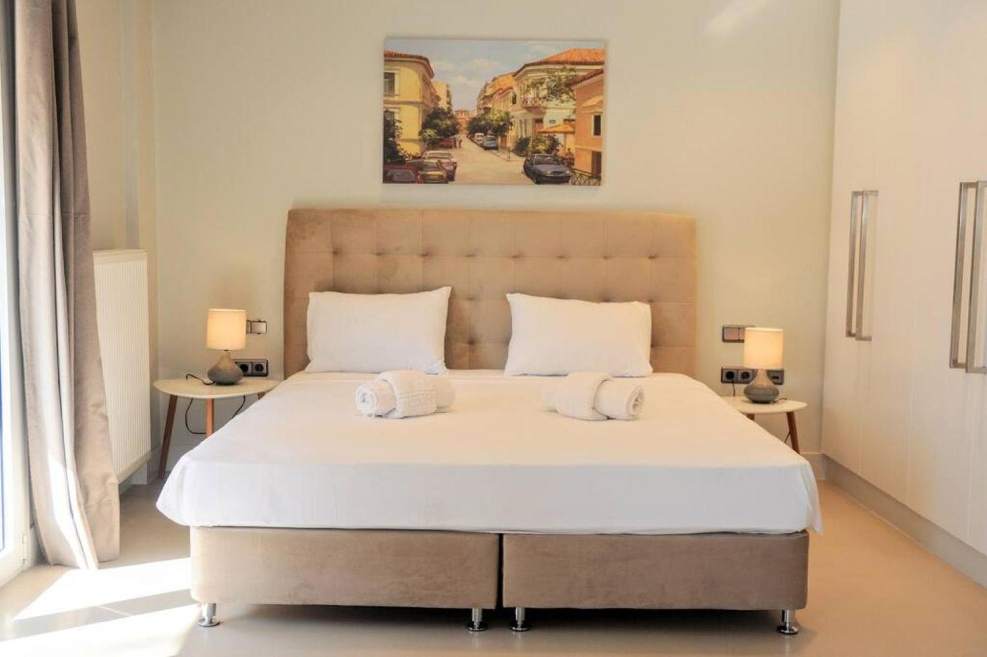 Luxurious Minimal Apartment In Acropolis เอเธนส์ ภายนอก รูปภาพ