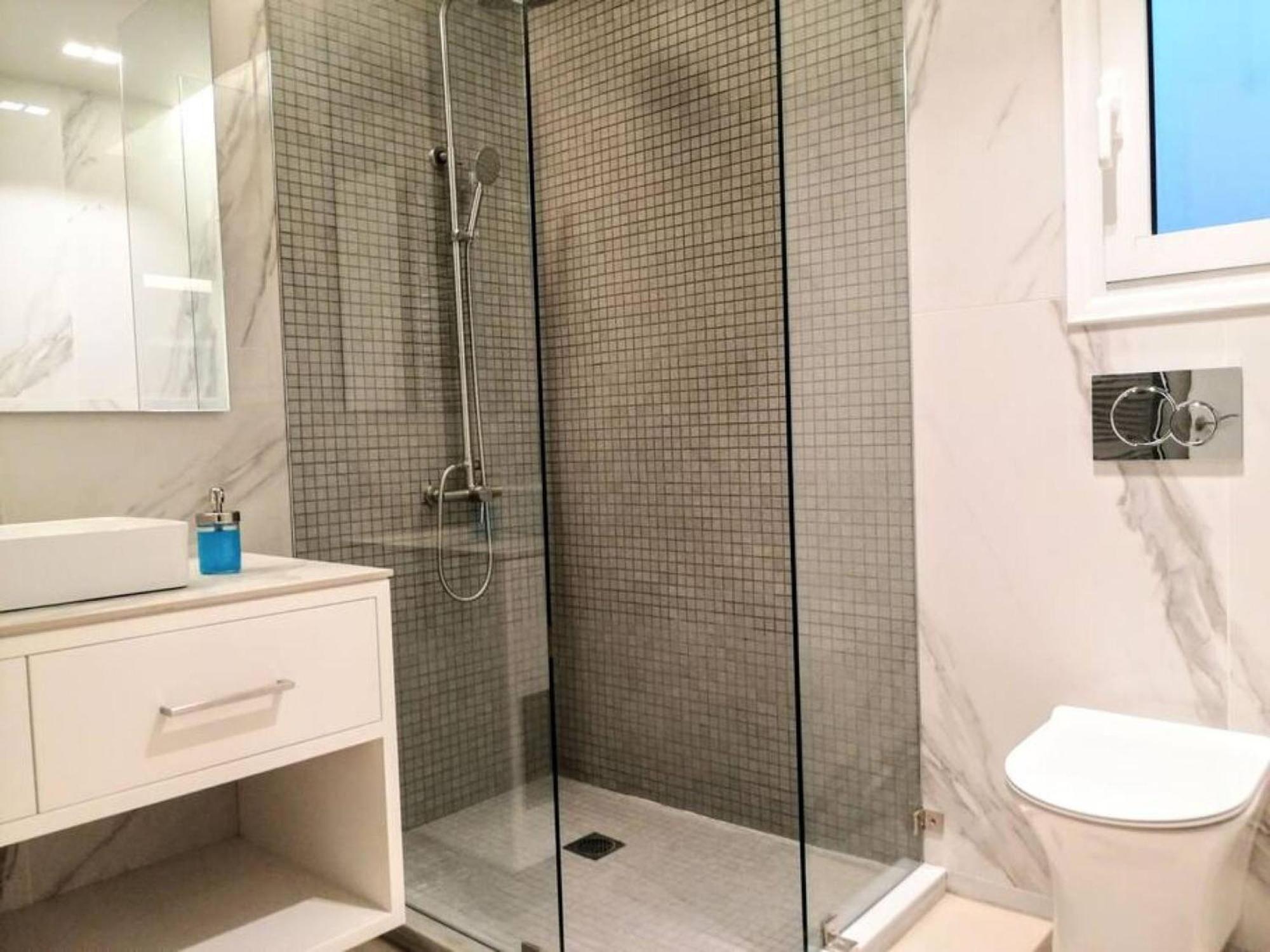 Luxurious Minimal Apartment In Acropolis เอเธนส์ ภายนอก รูปภาพ