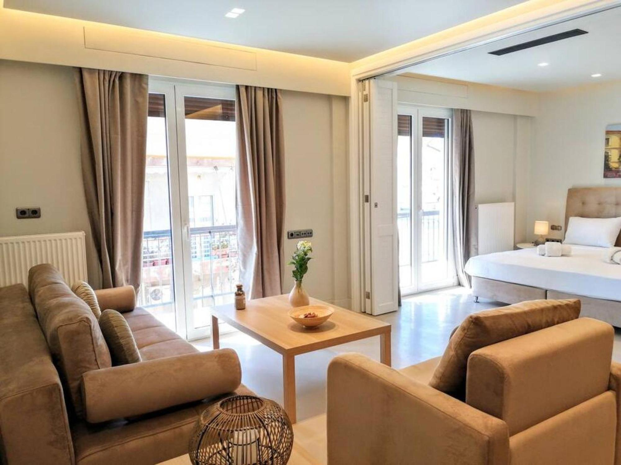 Luxurious Minimal Apartment In Acropolis เอเธนส์ ภายนอก รูปภาพ